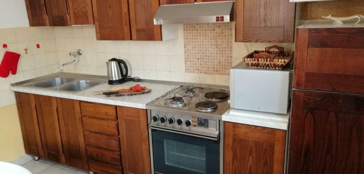 Вилла House Lotties Стари Град Номер фото